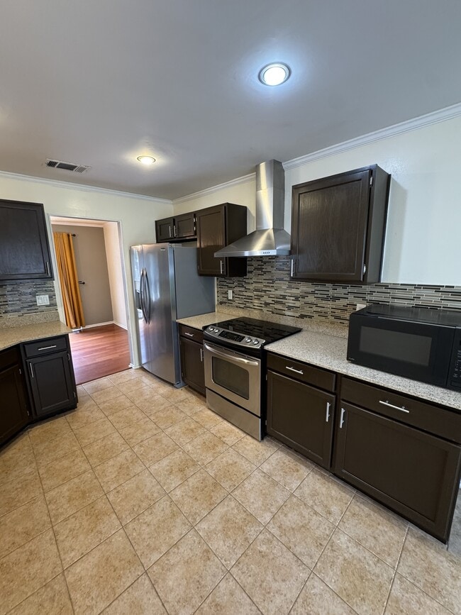 Building Photo - 13815 Stone Hollow