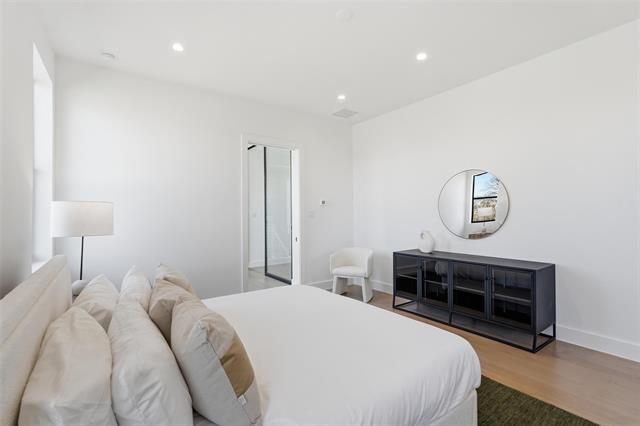 Building Photo - 3633 Thedford Ave