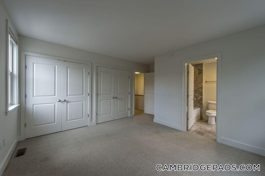 Building Photo - 110 Second St.