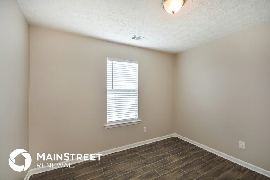 Building Photo - 5080 Towne Park Dr