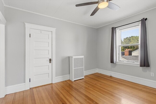 Building Photo - 452 Quarry St