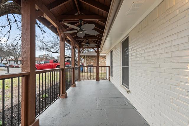 Building Photo - 403 Valentine Ln