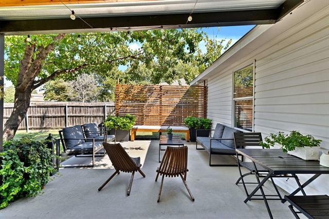 Building Photo - 8404 Early Dawn Trail