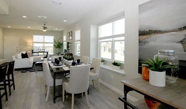 Building Photo - 718 Tinton Falls Ln