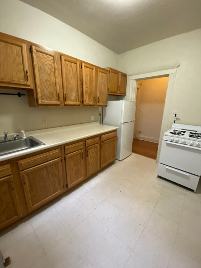 Building Photo - 1634 Commonwealth Ave