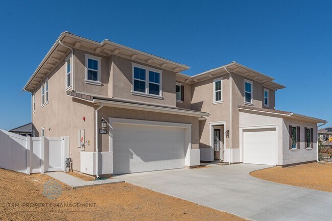 Building Photo - 15437 La Subida Dr
