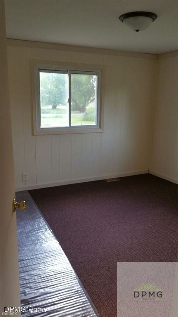 Building Photo - 3 br, 2 bath House - 8085 Pettit Road