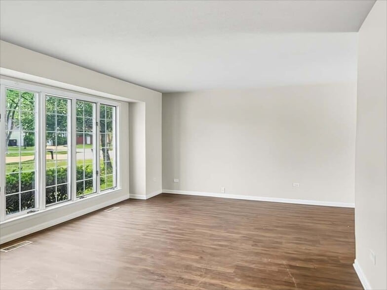Building Photo - 5265 Arquilla Dr