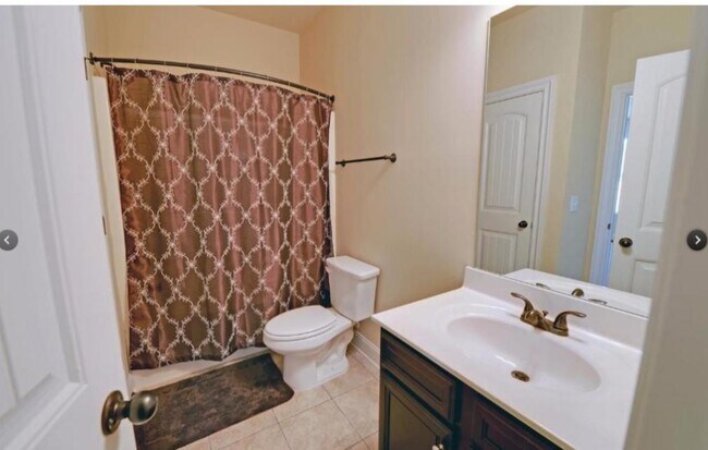 Building Photo - 2398 Beauchamp Ct
