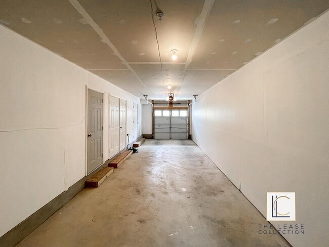 Building Photo - 9616 Wesbourne Dr
