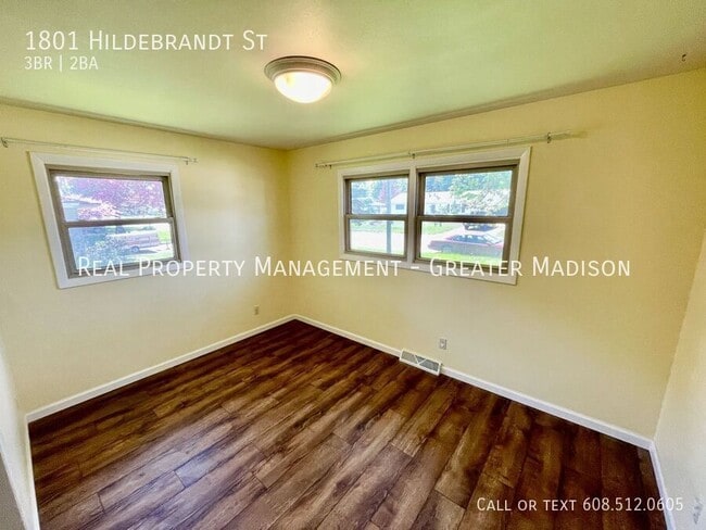 Building Photo - 1801 Hildebrandt St