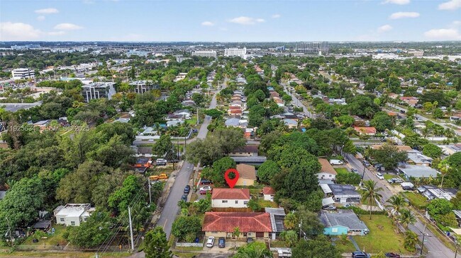 Building Photo - 321 NE 169th St