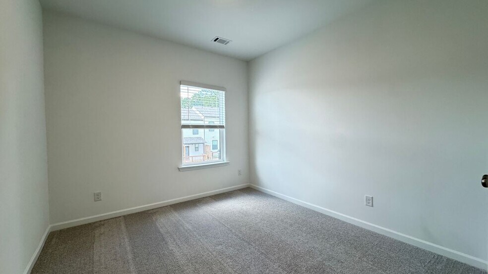 Building Photo - 55 Peeples Dr