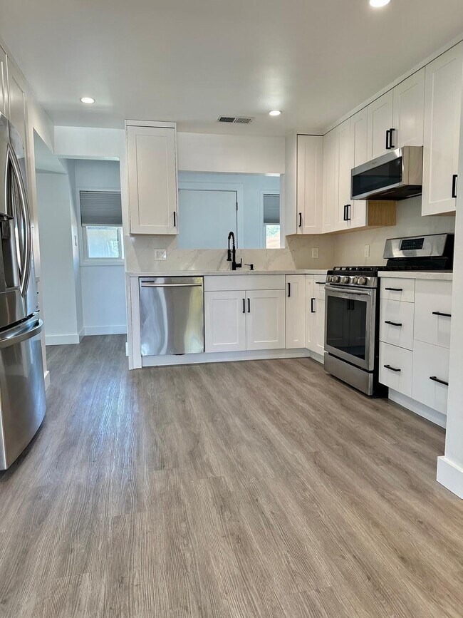 Building Photo - 2485 W Ave 133rd