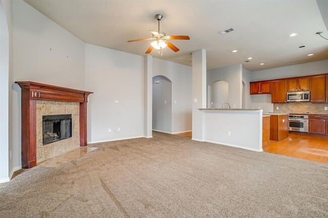 Building Photo - 1721 Castle Creek Dr