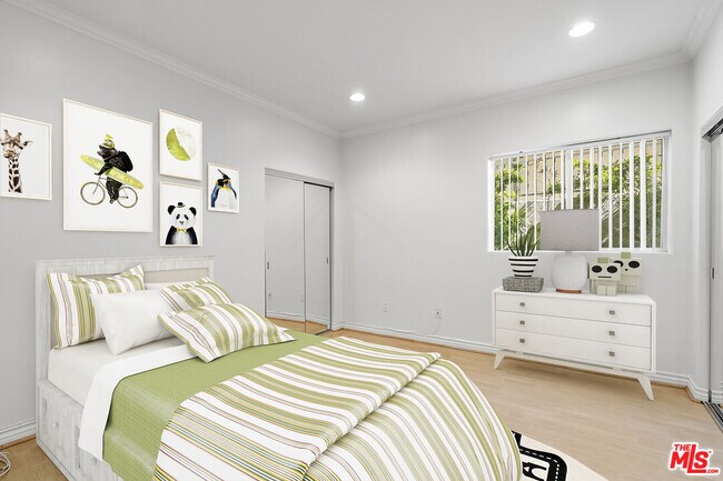 Building Photo - 10633 Eastborne Ave