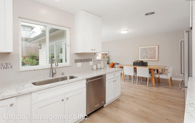 Building Photo - 3 br, 3 bath House - 2036 Mira Vista Drive