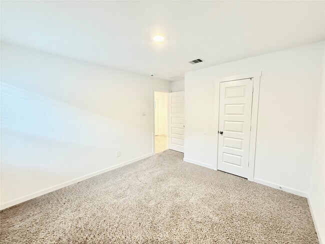 Building Photo - 31611 Farlam Farms Trl