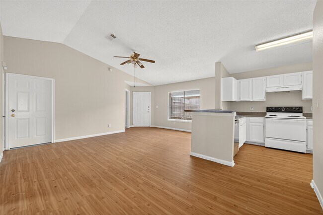 Building Photo - 4642 Callery Creek Dr