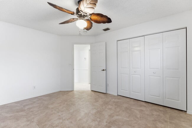 Building Photo - 3622 Coco Lake Dr