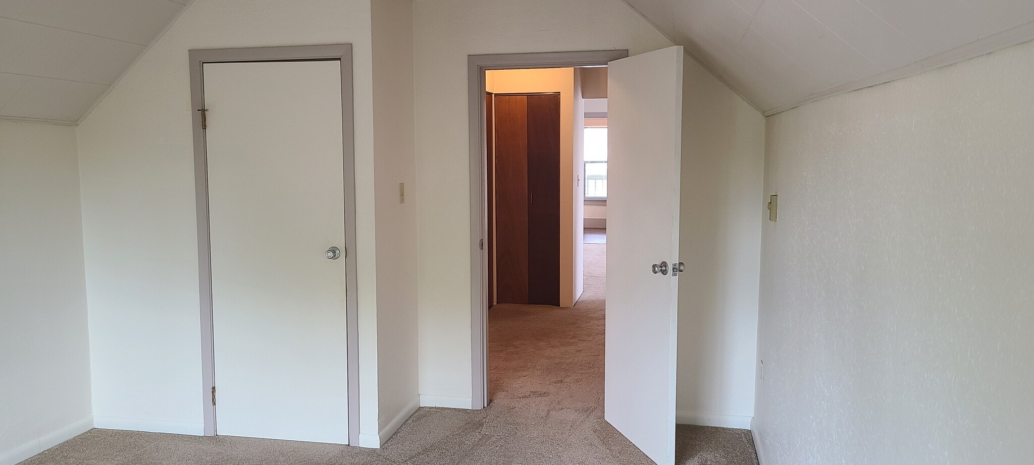 Building Photo - 5116 Meridian Ave N