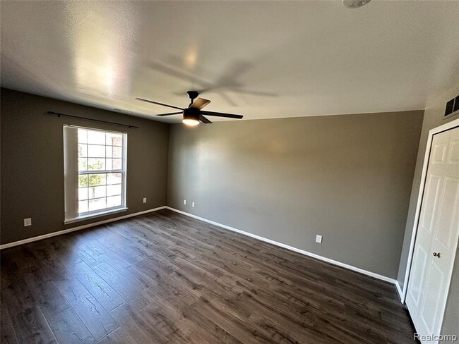 Building Photo - 16056 Morningside