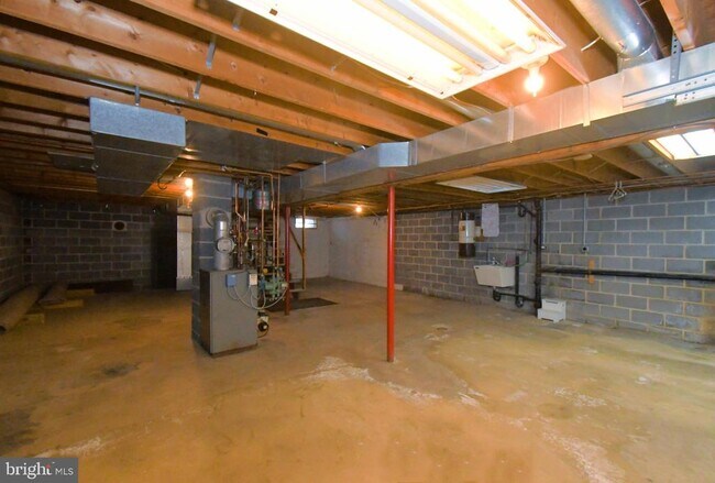 Building Photo - 306 Cedar Hill Rd