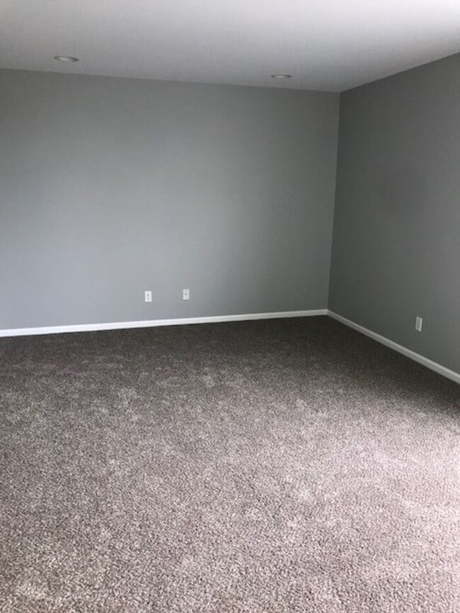 Building Photo - Beautiful 2 bedroom 2 bathroom Condo in Sl...