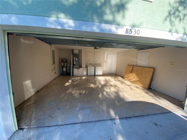 Building Photo - 8530 Quarter Horse Dr