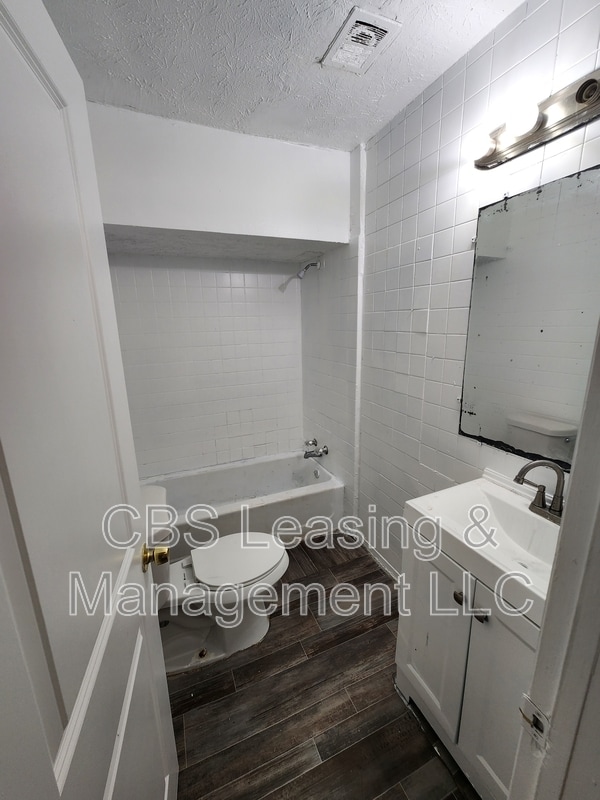 Building Photo - 23 Mason Dr