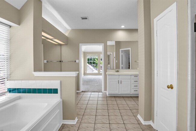 Building Photo - 4407 Magnolia Ln