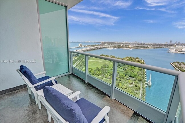 Building Photo - 900 Biscayne Blvd