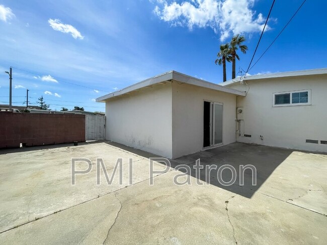 Building Photo - 17924 Gard Ave