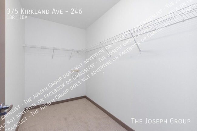 Building Photo - 375 Kirkland Ave