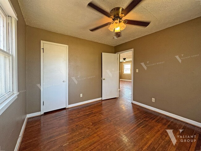 Building Photo - Inviting 2-Bedroom, 1-Bathroom Rental Home...