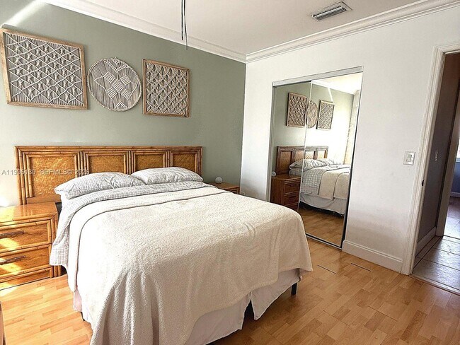 Building Photo - 311 NW 201st Ave