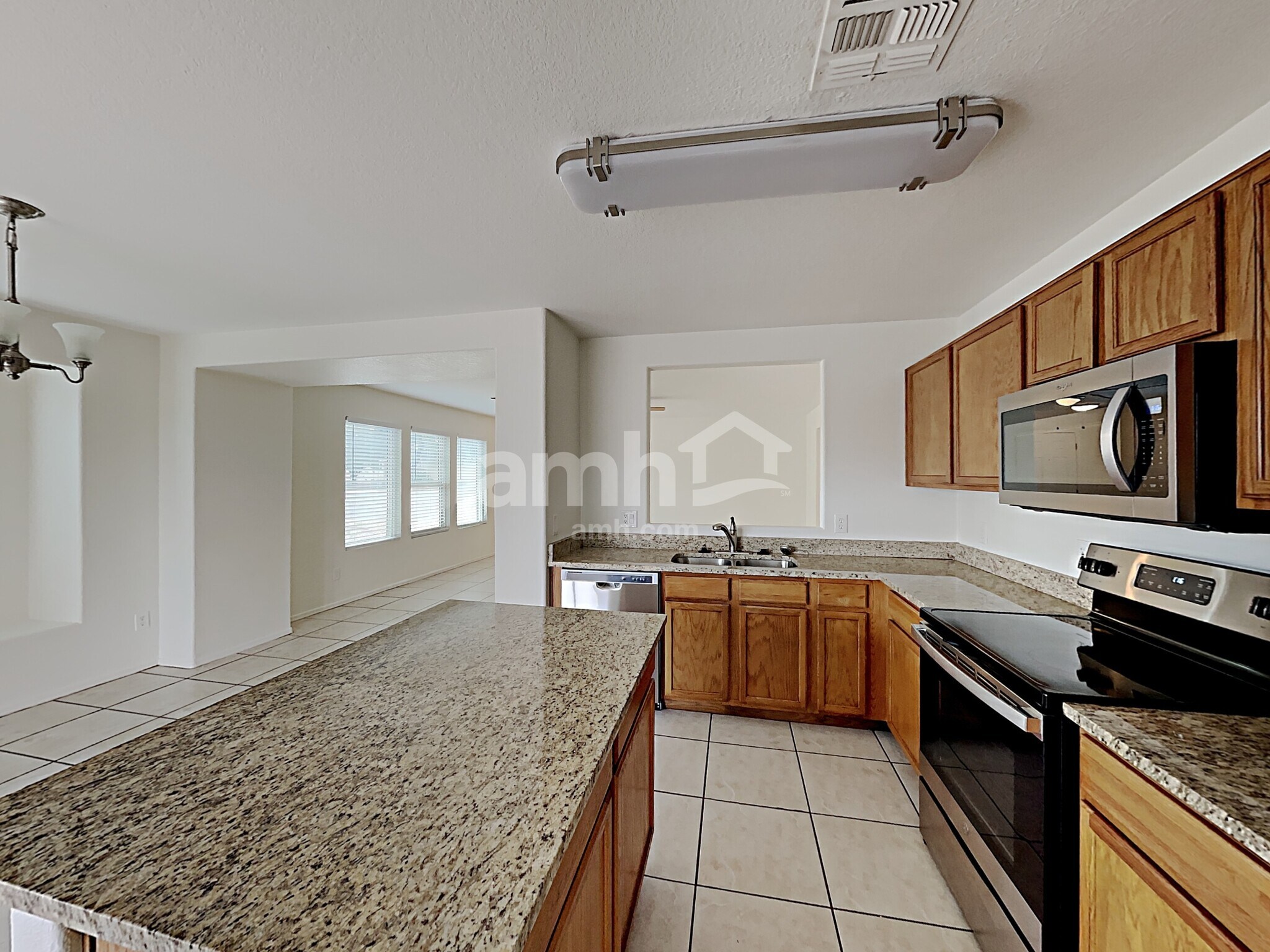 Building Photo - 10029 E Warm Sunny Pl