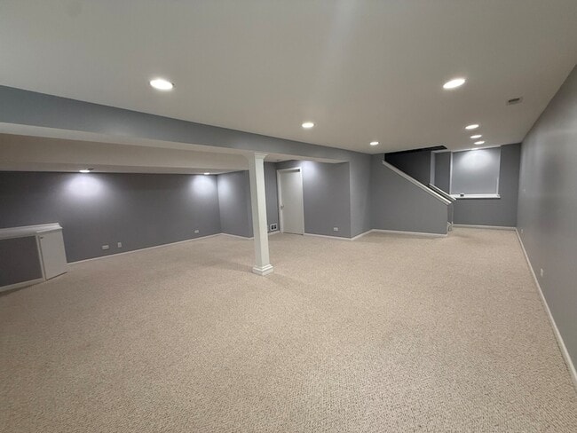 Building Photo - 2250 Stoughton Dr