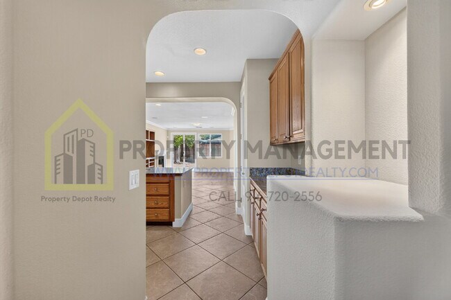 Building Photo - Spacious 3-Bed, 2-Bath Retreat on Charm Way