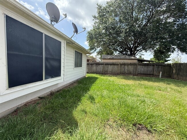 Building Photo - 21331 Riverside Ridge Ln