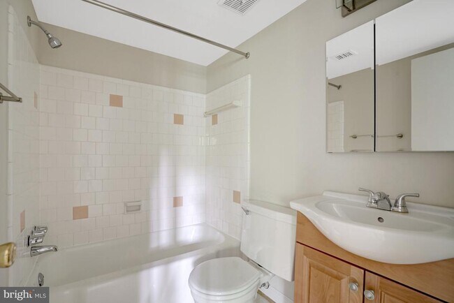 Building Photo - 7717 Donnybrook Ct
