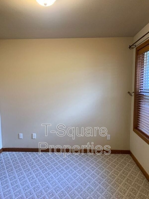 Building Photo - 14819 35th Ave W