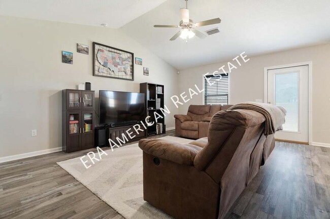 Building Photo - 6002 Colton Blaine Ct