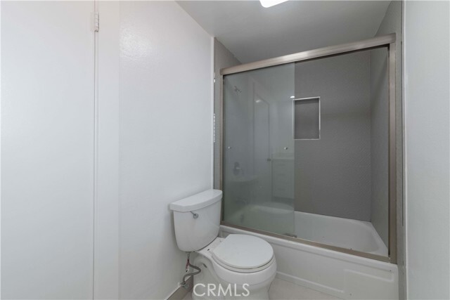 Building Photo - 14 Peartree Ln