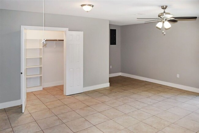 Building Photo - Gorgeous all renovated Home in Lumberton, TX!