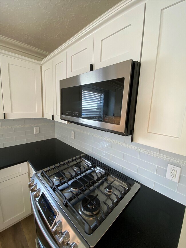 Building Photo - 2915 Beacon Grove St