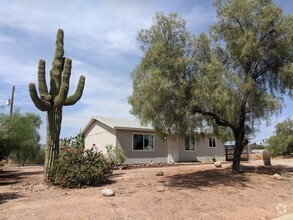 Building Photo - 11540 E Crescent Ave