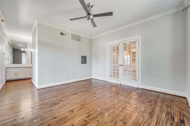 Building Photo - 3208 Cole Ave