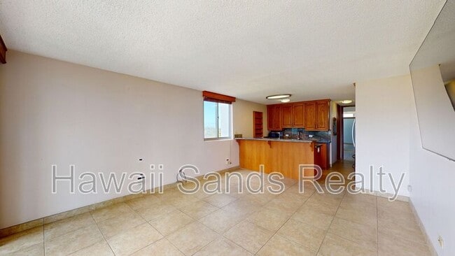 Building Photo - 2611 Ala Wai Blvd