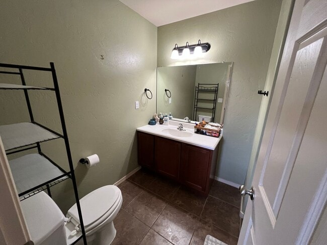 Building Photo - 2524 Las Alturas Ct